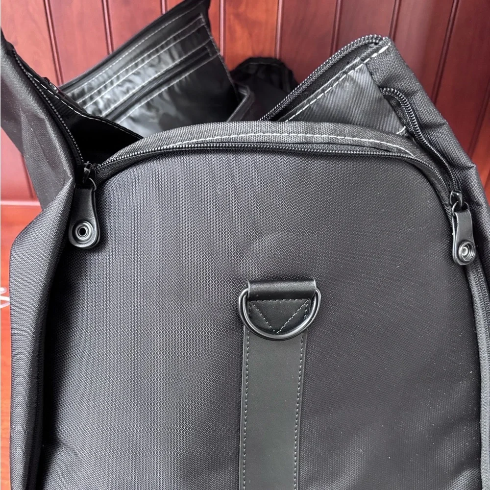 DraftKings branded black nylon duffel bag / suit / large travel many components